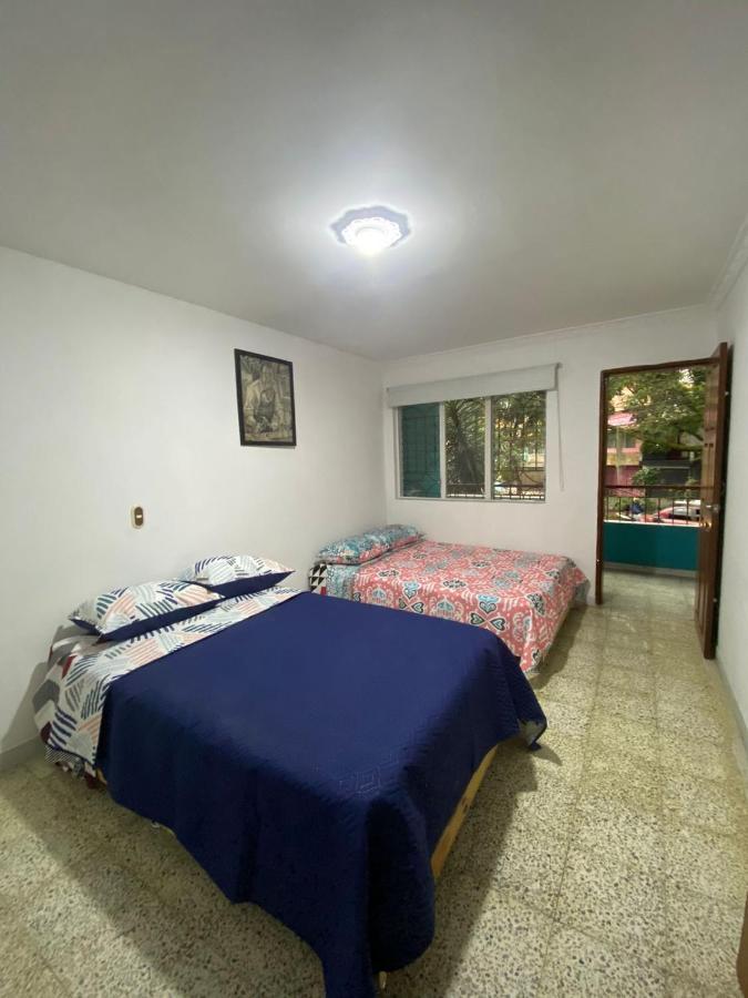 Hostel Kumho Alojamiento Medellín Dış mekan fotoğraf