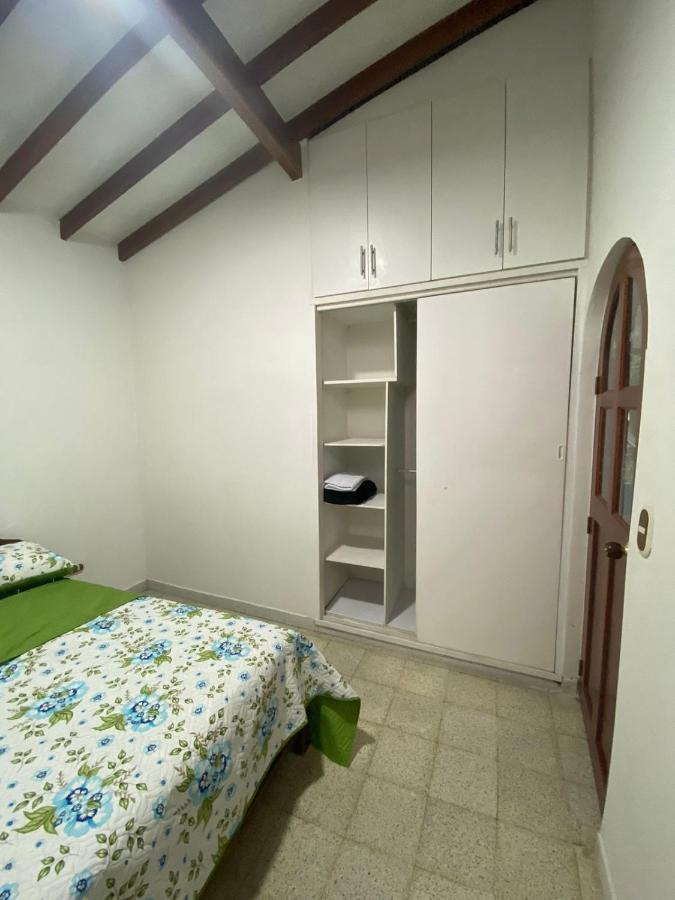 Hostel Kumho Alojamiento Medellín Dış mekan fotoğraf