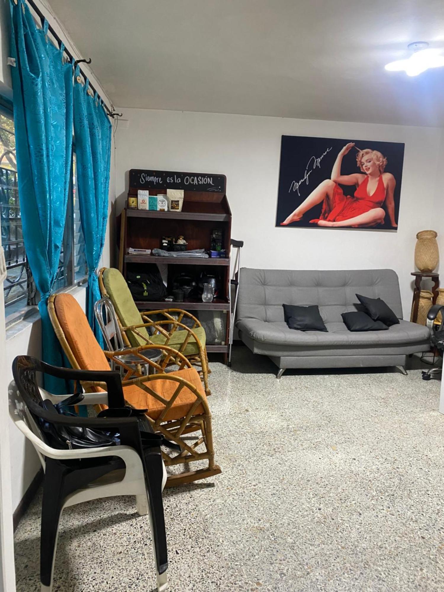 Hostel Kumho Alojamiento Medellín Dış mekan fotoğraf